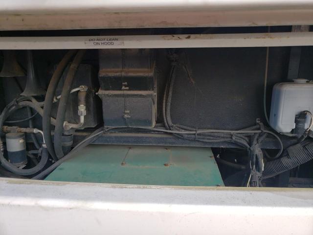 Photo 7 from auction – 2000 FREIGHTLINER CHASSIS X with VIN 4UZ6EFBC9YCH36093
