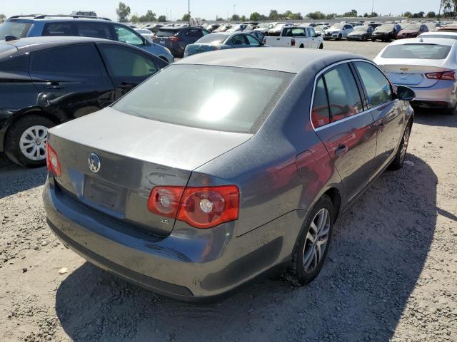 Photo 4 from auction – 2005 VOLKSWAGEN NEW JETTA with VIN 3VWSF71K55M607397