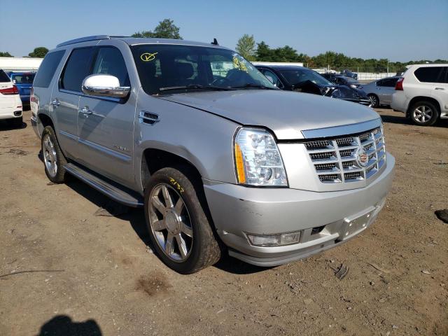 CADILLAC ESCALADE L 2011 with VIN 1GYS4BEF9BR318018 - Photo from auction