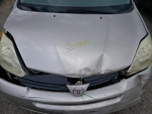 صورة رقم 7 من المزاد - 2004 TOYOTA SIENNA CE مع VIN 5TDZA23C54S213941