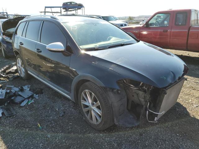 VOLKSWAGEN GOLF ALLTR 2017 with VIN 3VWH17AU5HM529072 - Photo from auction
