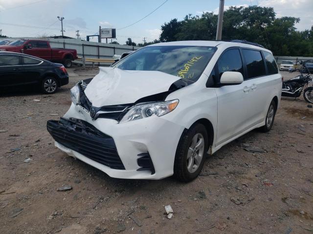 Photo 2 from auction – 2018 TOYOTA SIENNA LE with VIN 5TDKZ3DC1JS936941