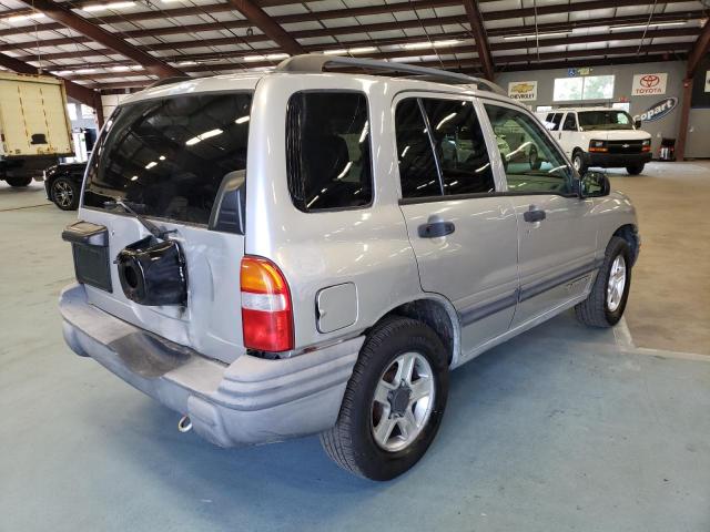 Photo 4 from auction – 2003 CHEVROLET TRACKER with VIN 2CNBJ13CX36912000