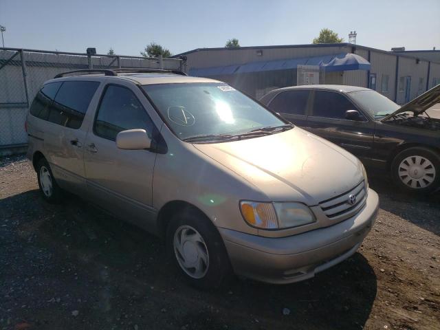 TOYOTA SIENNA LE 2002 with VIN 4T3ZF13CX2U458824 - Photo from auction
