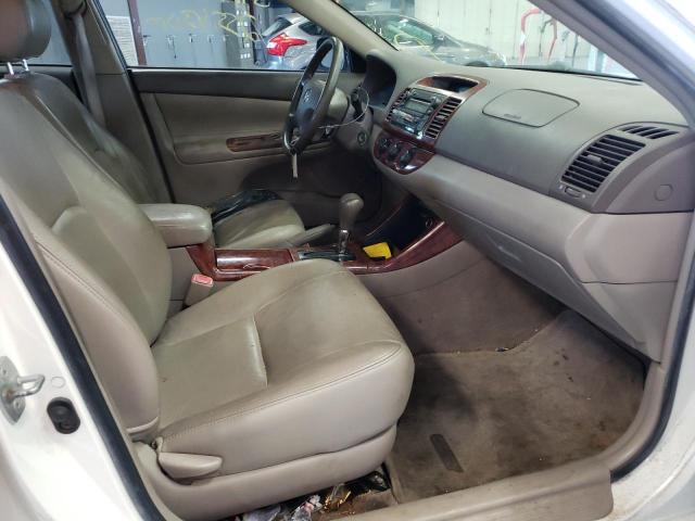 Photo 5 from auction – 2004 TOYOTA CAMRY LE with VIN JTDBE32K840281075
