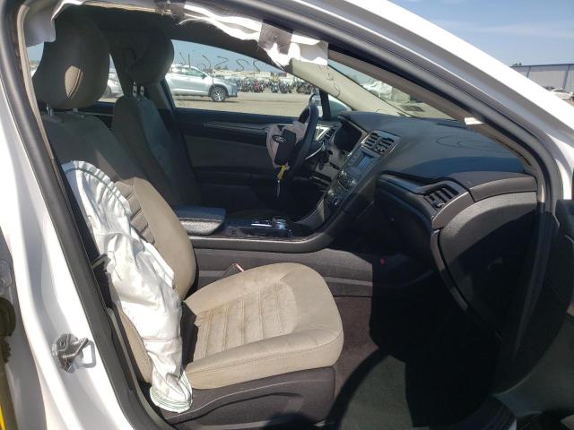 Photo 5 from auction – 2017 FORD FUSION S with VIN 3FA6P0G79HR230601
