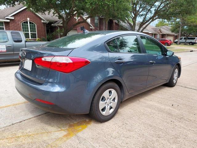 Photo 4 from auction – 2016 KIA FORTE LX with VIN KNAFK4A69G5567347