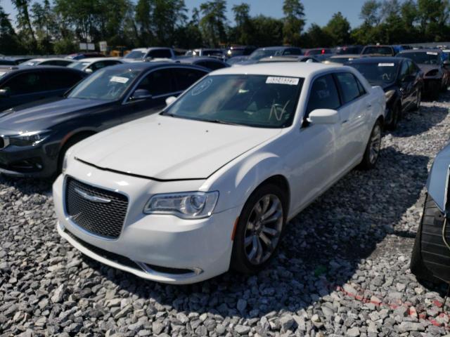 Photo 2 from auction – 2017 CHRYSLER 300 LIMITE with VIN 2C3CCAAG3HH599753