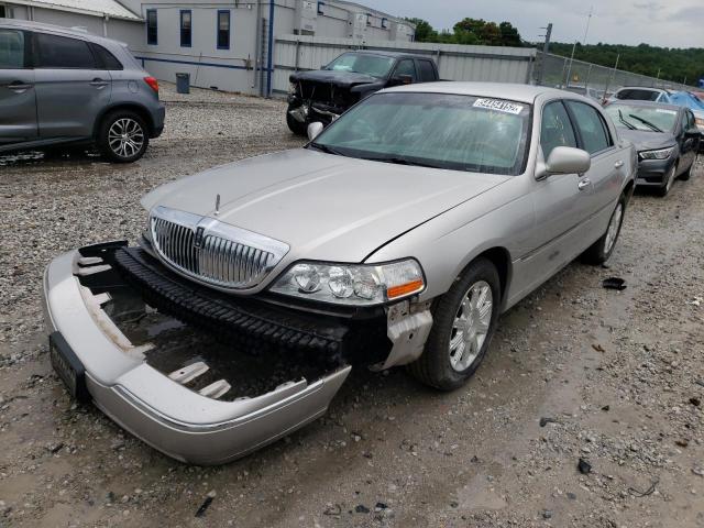 Photo 2 from auction – 2010 LINCOLN TOWN CAR S with VIN 2LNBL8CV4AX751963