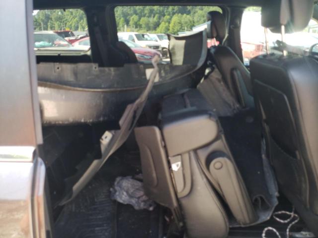 Photo 6 from auction – 2016 CHRYSLER TOWN & COU with VIN 2C4RC1HG8GR255453