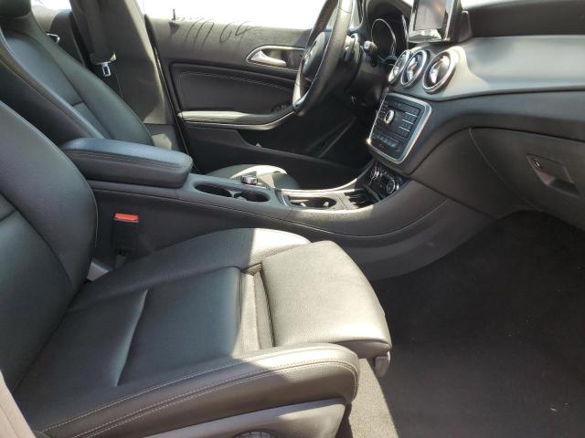 Photo 5 from auction – 2016 MERCEDES-BENZ CLA 250 with VIN WDDSJ4EB3GN330063