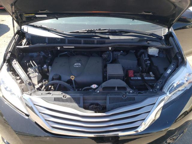 Photo 7 from auction – 2017 TOYOTA SIENNA XLE with VIN 5TDDZ3DC6HS152015