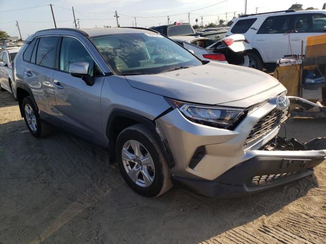 TOYOTA RAV4 XLE 2021 with VIN 2T3W1RFV7MC105667 - Photo from auction