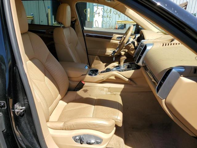 Photo 5 from auction – 2017 PORSCHE CAYENNE with VIN WP1AA2A28HKA84838