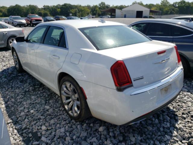 Photo 3 from auction – 2017 CHRYSLER 300 LIMITE with VIN 2C3CCAAG3HH599753