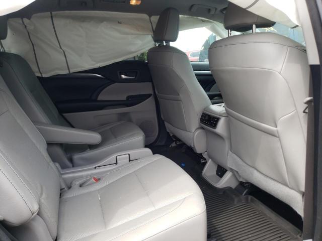 Photo 6 from auction – 2017 TOYOTA HIGHLANDER with VIN 5TDDGRFH3HS031864