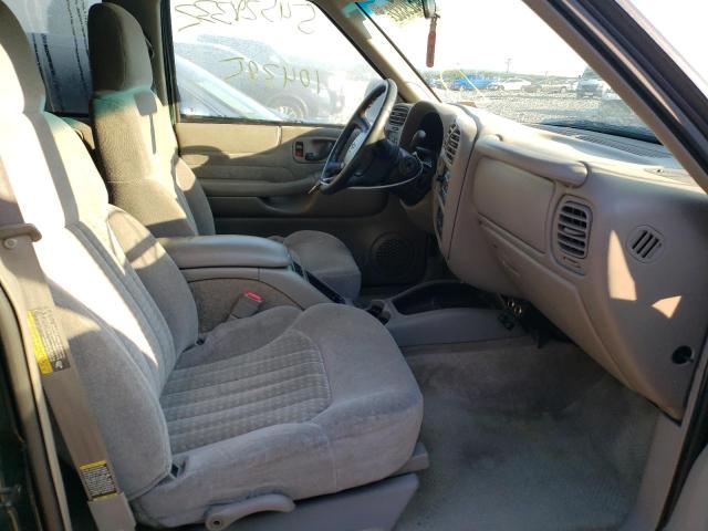 Photo 5 from auction – 2002 CHEVROLET BLAZER with VIN 1GNDT13WX2K101866