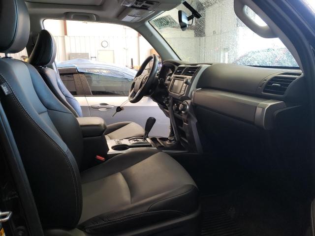 Photo 5 from auction – 2017 TOYOTA 4RUNNER SR with VIN JTEBU5JR2H5428038