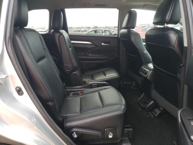 Photo 6 from auction – 2017 TOYOTA HIGHLANDER with VIN 5TDKZRFH7HS522245