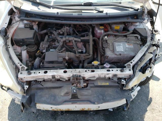 Photo 7 from auction – 2013 TOYOTA PRIUS C with VIN JTDKDTB31D1539300