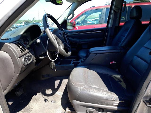 Photo 5 from auction – 2005 FORD EXPLORER L with VIN 1FMDU75W55UA15584
