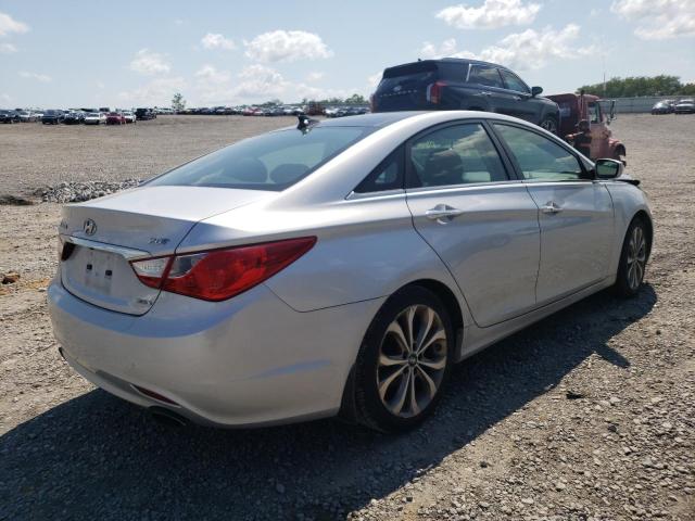 Photo 4 from auction – 2013 HYUNDAI SONATA SE with VIN 5NPEC4AB2DH663776