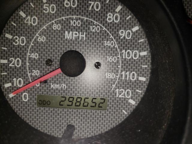 Photo 8 from auction – 1998 TOYOTA RAV4 with VIN JT3HP10V8W7101033