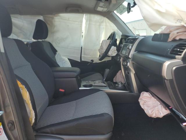 Photo 5 from auction – 2016 TOYOTA 4RUNNER SR with VIN JTEBU5JR3G5347838