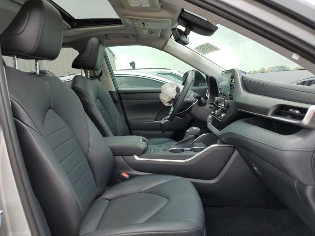 Photo 5 from auction – 2021 TOYOTA HIGHLANDER with VIN 5TDGZRAH7MS059661