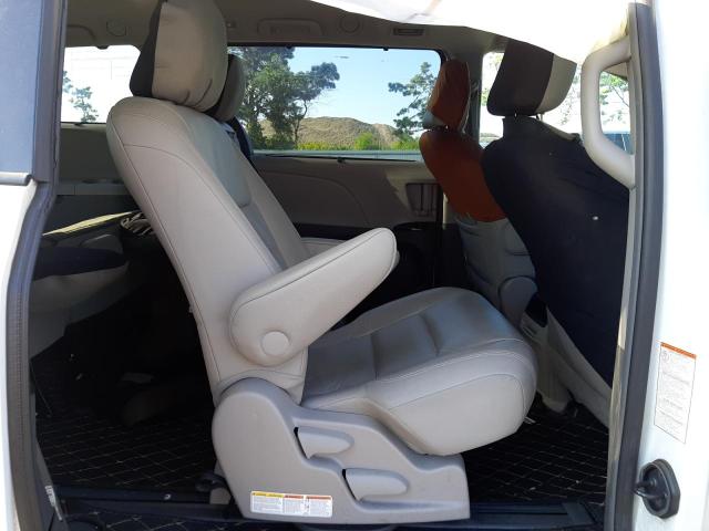 Photo 6 from auction – 2017 TOYOTA SIENNA XLE with VIN 5TDDZ3DC2HS182452