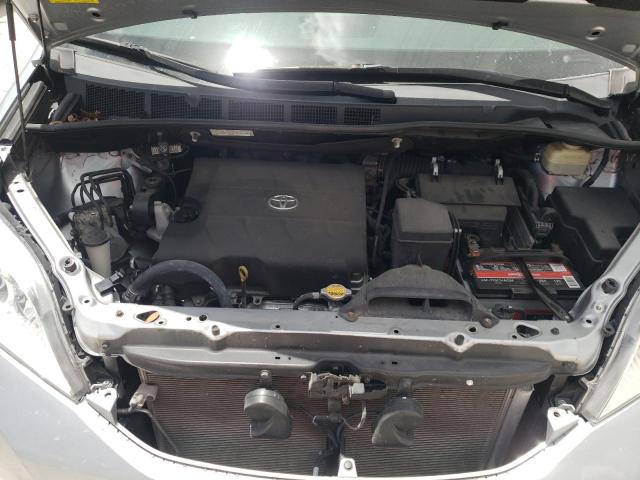 Photo 7 from auction – 2016 TOYOTA SIENNA XLE with VIN 5TDYK3DC8GS735934