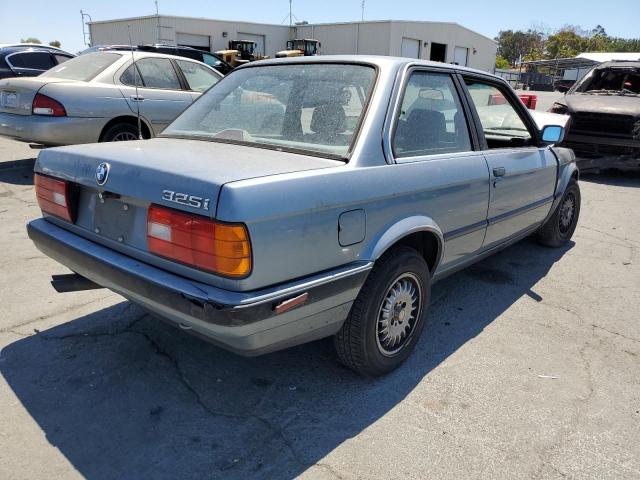 Photo 4 from auction – 1989 BMW 325 I AUTO with VIN WBAAA2303K4494792