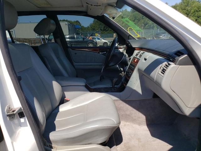 Photo 5 from auction – 1996 MERCEDES-BENZ E 320 with VIN WDBJF55FXTJ016572