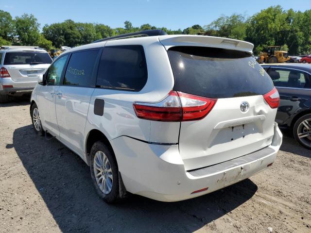 Photo 3 from auction – 2017 TOYOTA SIENNA XLE with VIN 5TDYZ3DC6HS843207