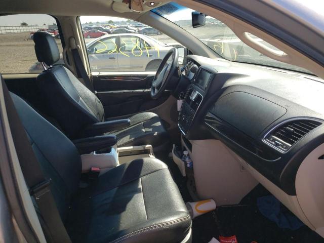 Photo 5 from auction – 2015 CHRYSLER TOWN & COU with VIN 2C4RC1BG2FR571471