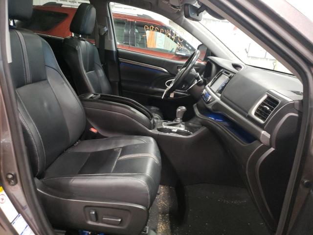 Photo 5 from auction – 2017 TOYOTA HIGHLANDER with VIN 5TDJZRFHXHS427299