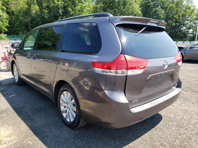 Photo 3 from auction – 2011 TOYOTA SIENNA LE with VIN 5TDJK3DC8BS005077