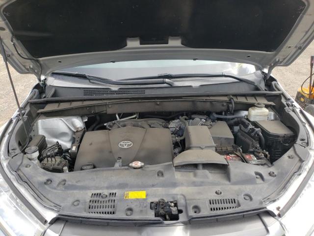 Photo 7 from auction – 2017 TOYOTA HIGHLANDER with VIN 5TDKZRFH7HS522245