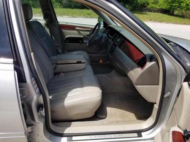 Photo 5 from auction – 2003 LINCOLN TOWN CAR E with VIN 1LNHM81W83Y617043