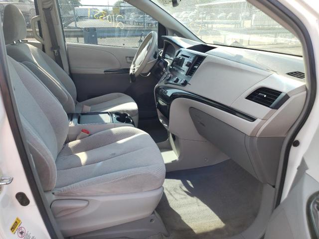 Photo 5 from auction – 2011 TOYOTA SIENNA LE with VIN 5TDKK3DC1BS055520