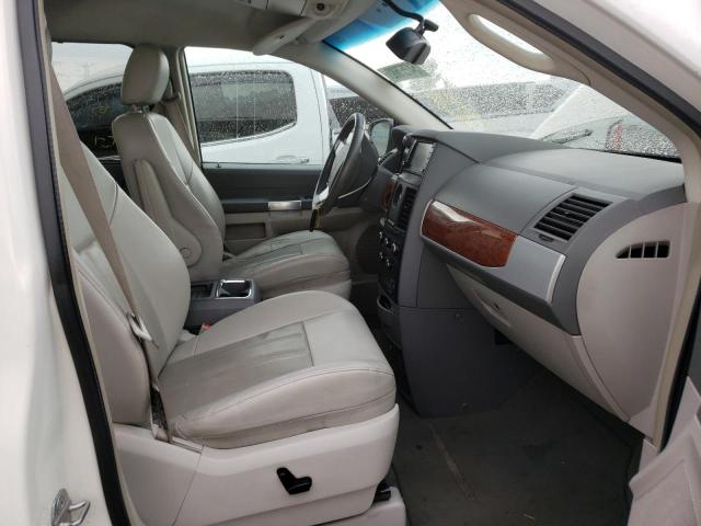 Photo 5 from auction – 2008 CHRYSLER TOWN & COU with VIN 2A8HR54P78R124709