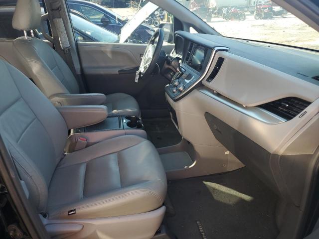 Photo 5 from auction – 2017 TOYOTA SIEANNA with VIN 5TDKZ3DC5HS777304