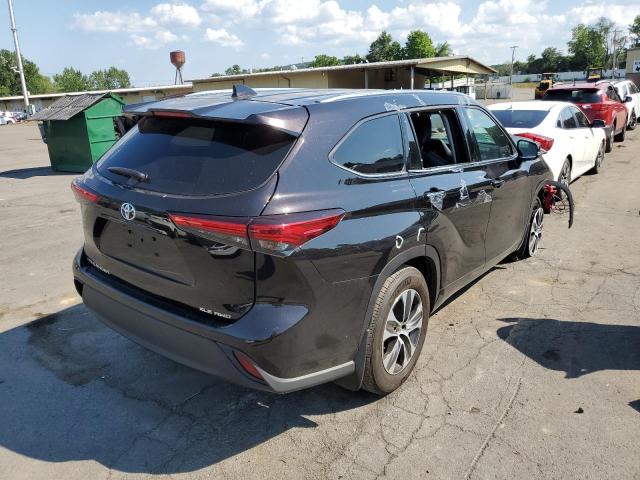 Photo 4 from auction – 2017 TOYOTA HIGHLANDER with VIN 5TDHZRBH6LS024837