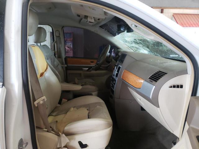 Photo 5 from auction – 2010 CHRYSLER TOWN & COU with VIN 2A4RR6DX7AR261098