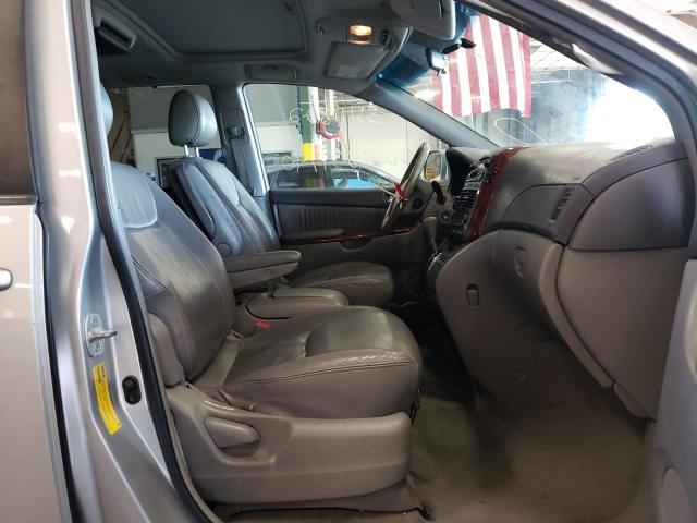 Photo 5 from auction – 2004 TOYOTA SIENNA XLE with VIN 5TDZA22C64S032364