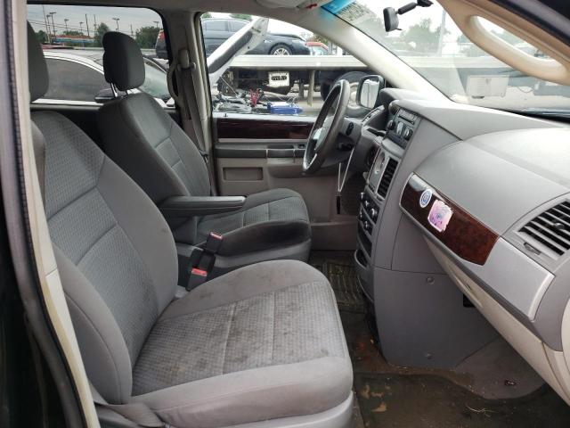 Photo 5 from auction – 2010 CHRYSLER TOWN & COU with VIN 2A4RR5D19AR495653