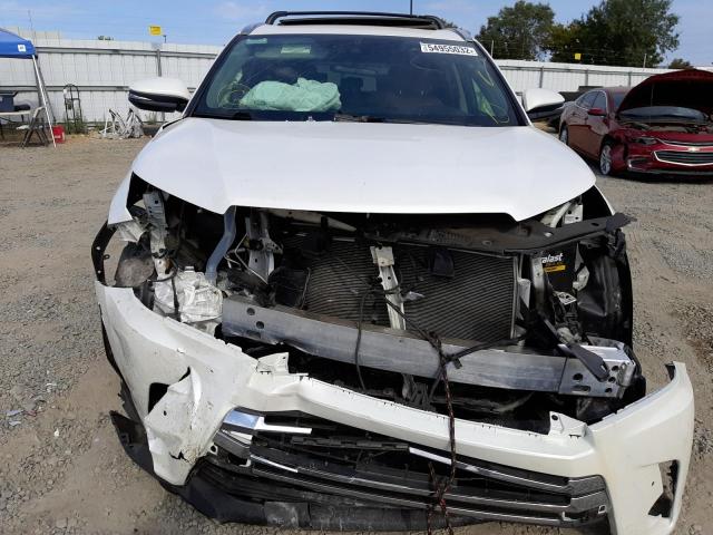 Photo 9 from auction – 2018 TOYOTA HIGHLANDER with VIN 5TDDZRFH9JS804479
