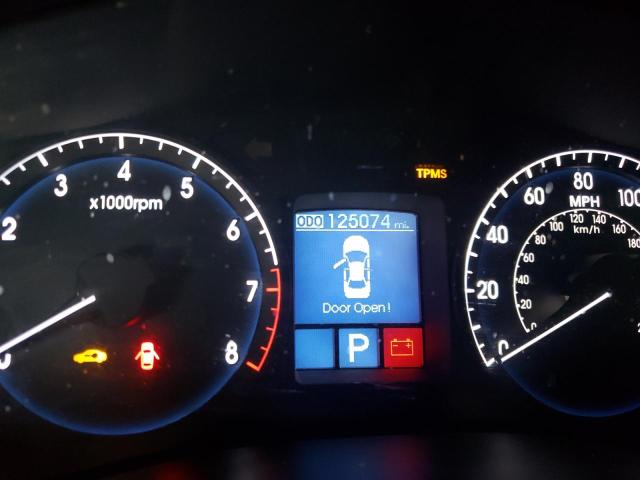 Photo 8 from auction – 2010 HYUNDAI GENESIS 4. with VIN KMHGC4DF1AU107950