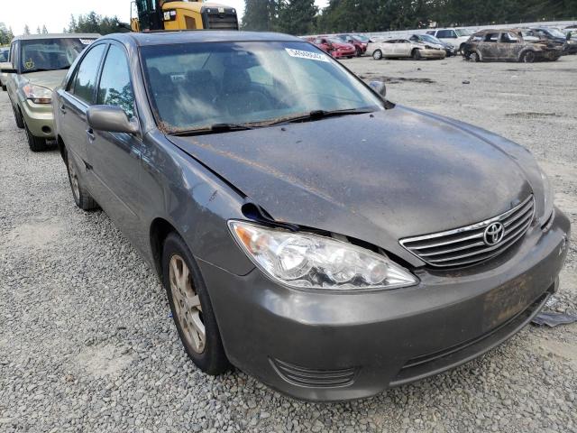 TOYOTA CAMRY LE 2005 with VIN 4T1BE30K75U979492 - Photo from auction