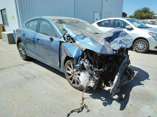 Photo 1 from auction – 2018 MAZDA 3 TOURING with VIN 3MZBN1V38JM268938
